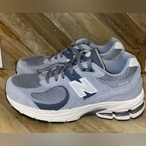 New balance boys 5.5y grey